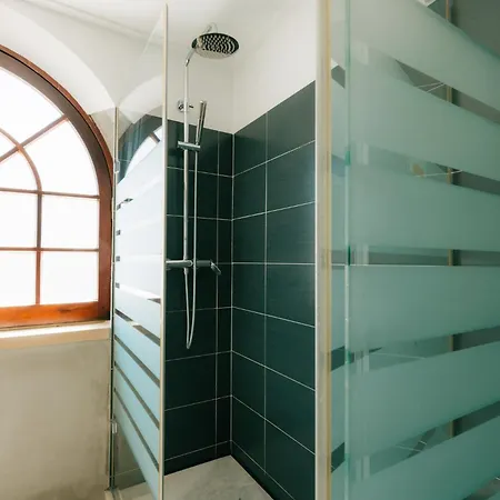 דירה Alfaiate House