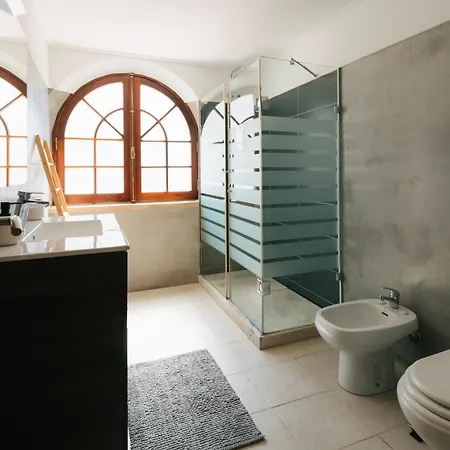 דירה Alfaiate House